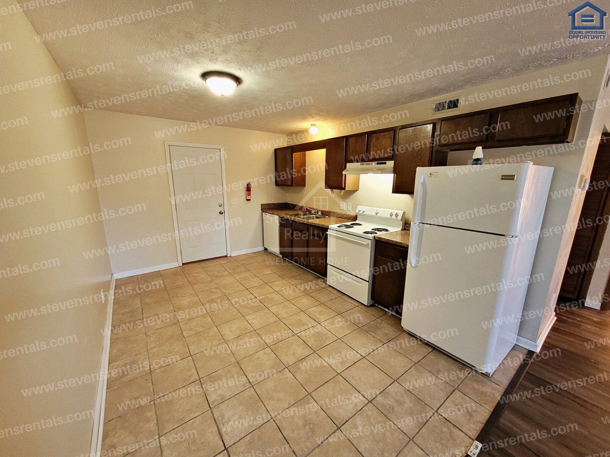 Building Photo - 401 Spruce Ave
