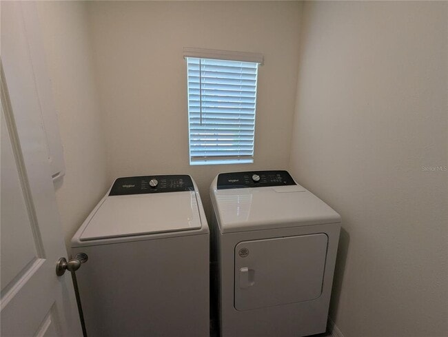 Building Photo - 16549 Mosaic Oar Dr