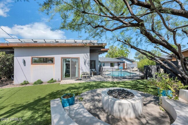 Building Photo - 4707 N 30th Pl