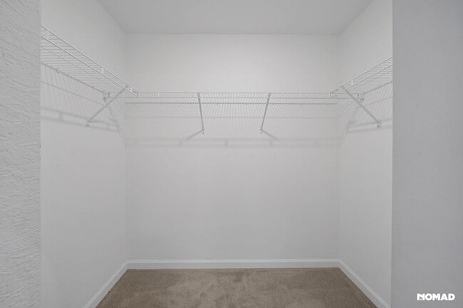 Building Photo - Spacious 5BR House in Fort Pierce, minutes...