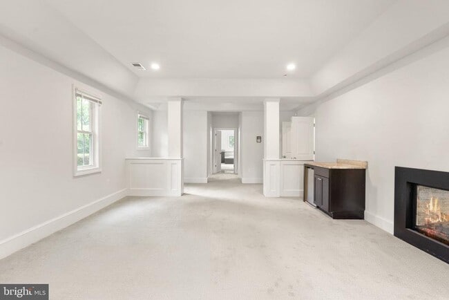 Building Photo - 7324 Statecrest Dr