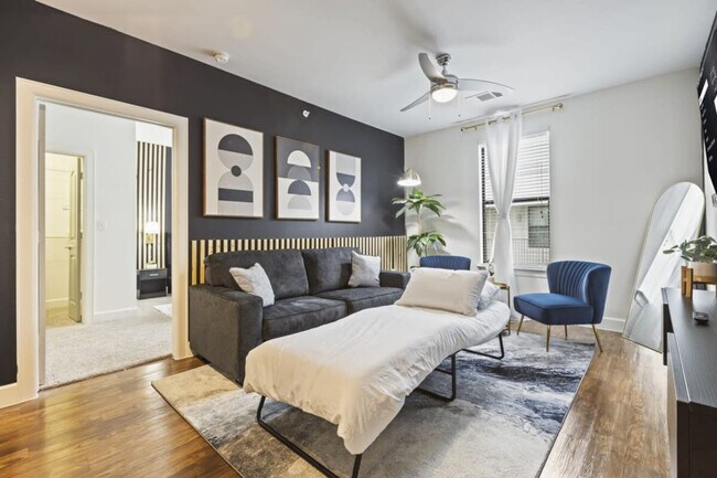 Building Photo - 5720 Town and Country Blvd