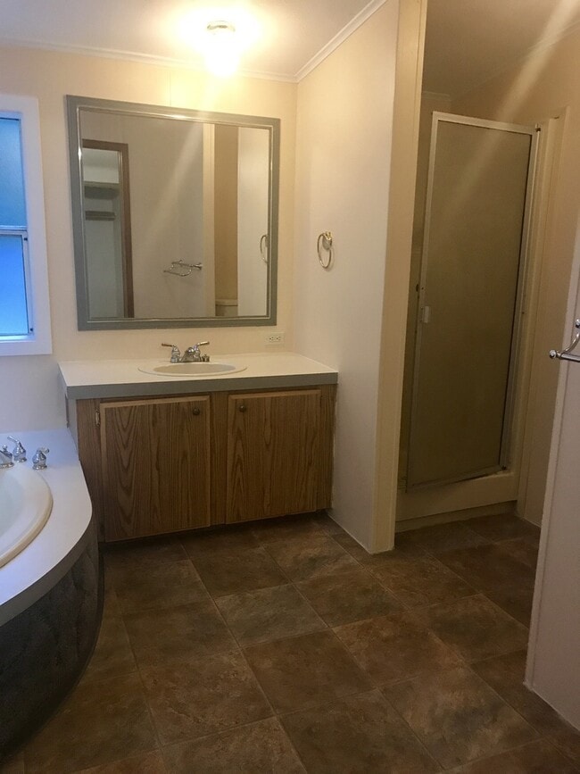 Building Photo - 309 NE Whimbrel Ct