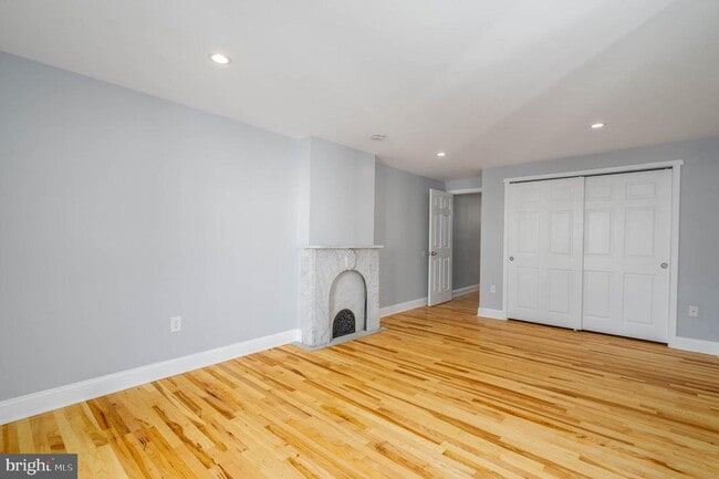 Building Photo - 2225 Mt Vernon St