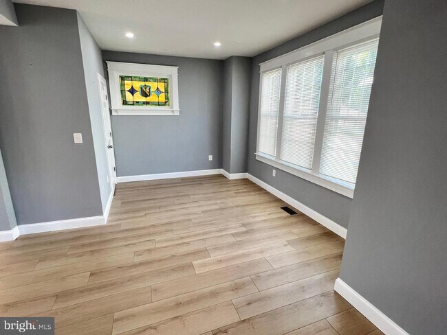 Building Photo - 3119 Harview Ave