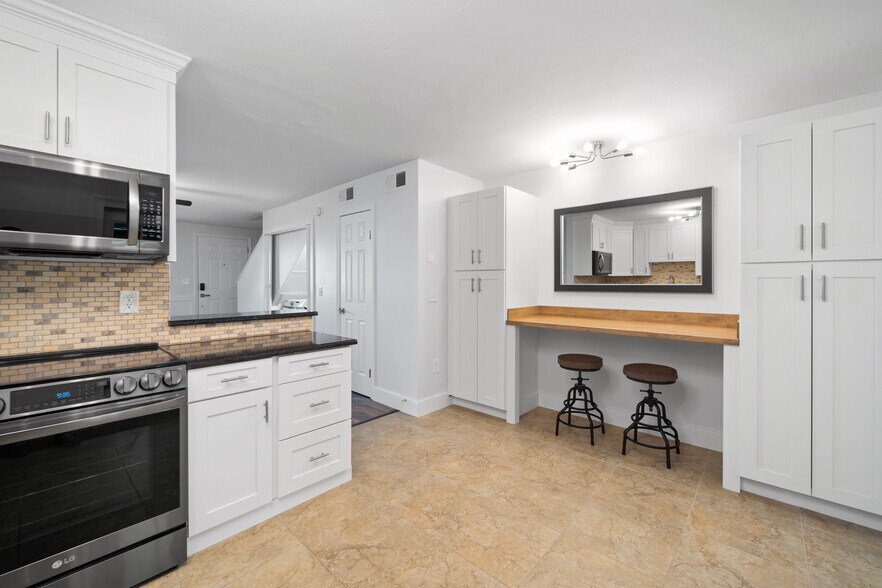 Building Photo - 11816 Cypress Hill Cir
