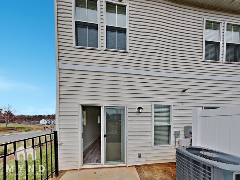 Building Photo - 2384 Eagle Creek Ct
