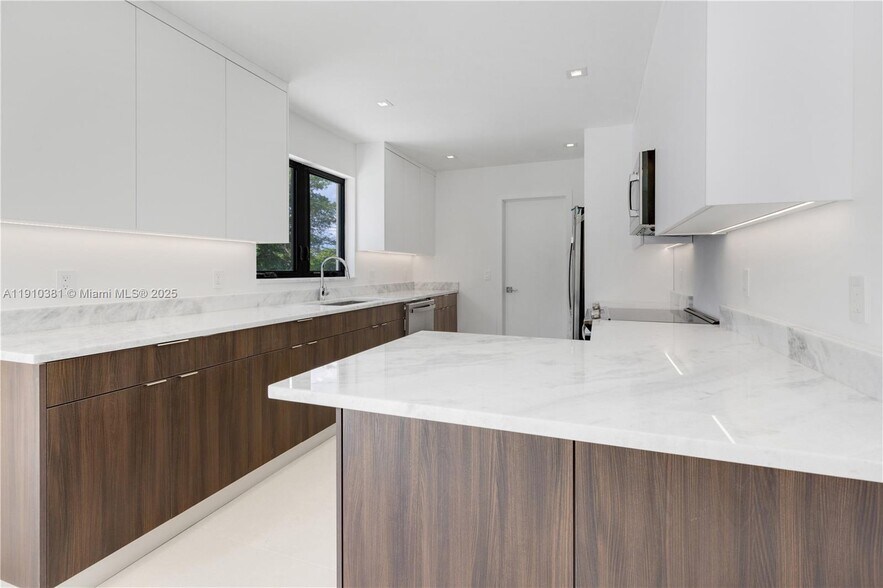 Building Photo - 8000 SW 139th Ter