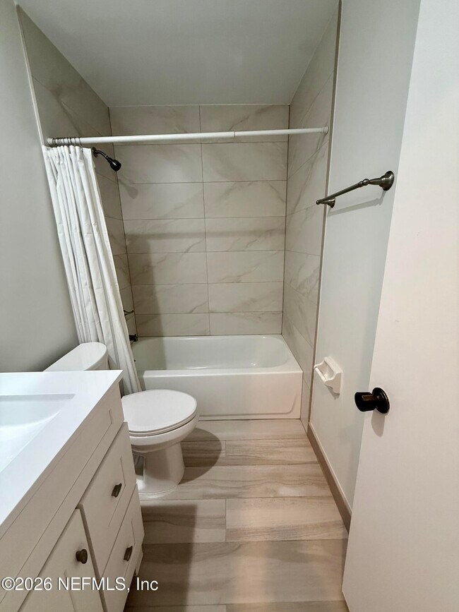 Building Photo - 536 Pelican Key