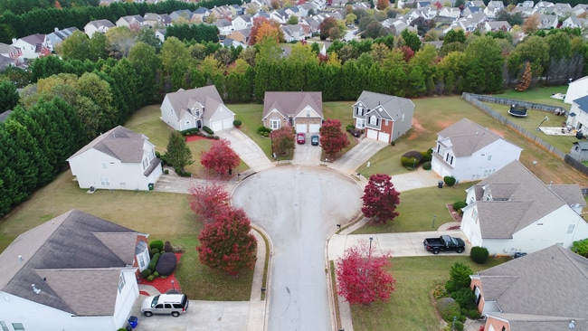 Building Photo - Beautiful 3 Bed, 2 Bath In Well Maintaine Community