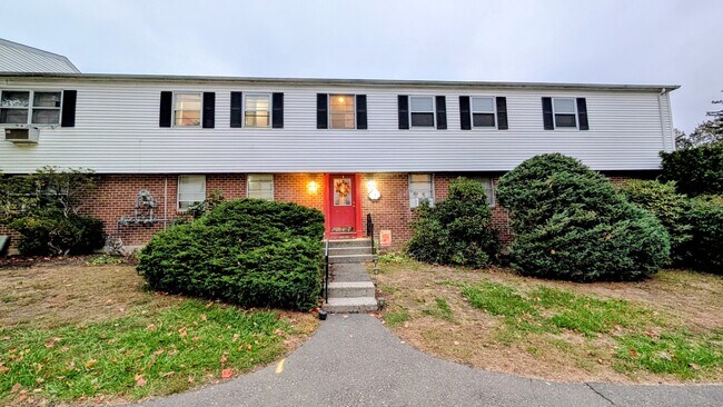 Building Photo - 14 Fairview Dr