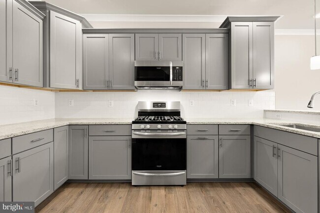 Building Photo - 7916a Potter Pl