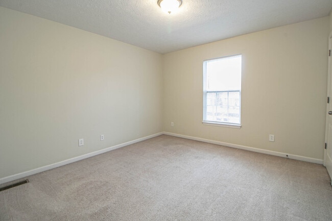 Building Photo - 916- A Charlotte Street