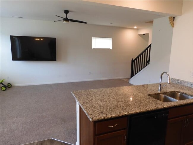 Building Photo - 4208 Aine Dr