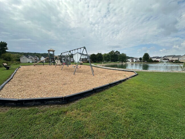 Building Photo - Charming Karns, 3-4 bedroom Home on Quiet ...