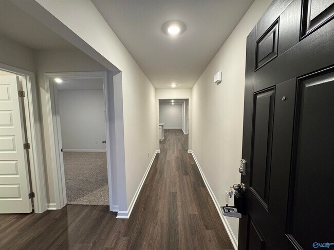 Building Photo - 398 Jackson Pt Cir