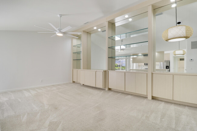 Building Photo - 11301 Myrtle Oak Ct