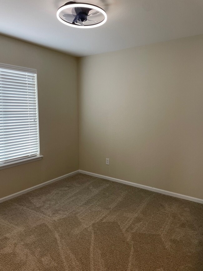 Building Photo - 5505 Abbeywood Cir