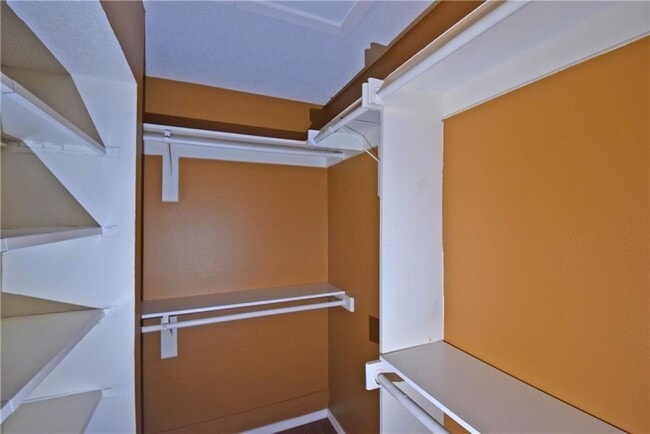 Building Photo - 12316 Dellrey Dr