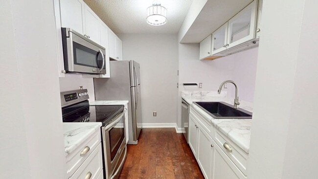 Building Photo - 2002 Jasper Ln