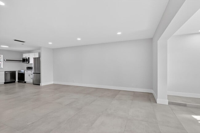 Building Photo - 846 Salem Ln