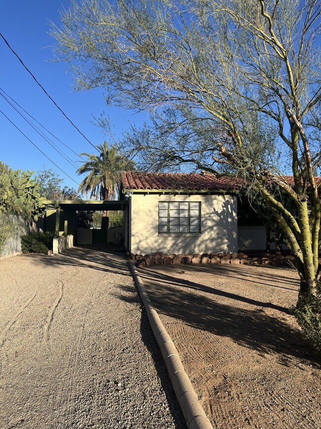 Building Photo - 2140 N Forgeus Ave