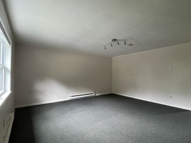 Building Photo - 137 Pennsylvania Ave