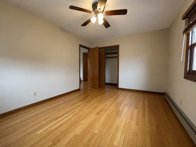 Building Photo - 2308 Parmenter St