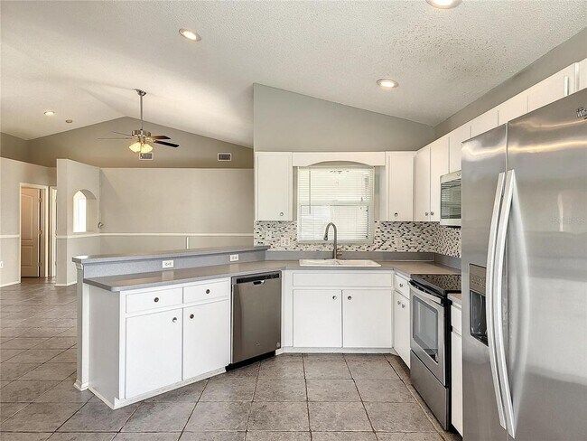 Building Photo - 603 Terranova Dr