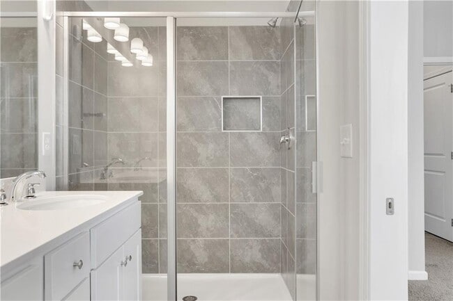 Building Photo - 1954 Sanford Dr