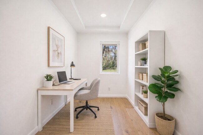 Building Photo - 6306 Pineshade Ln