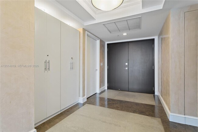 Building Photo - 19111 Collins Ave