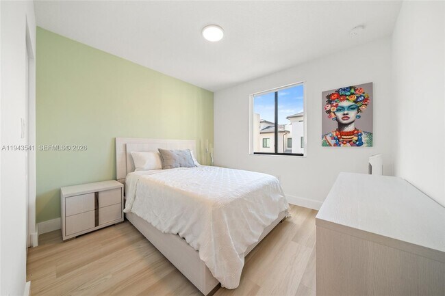 Building Photo - 4648 NW 83rd Ave