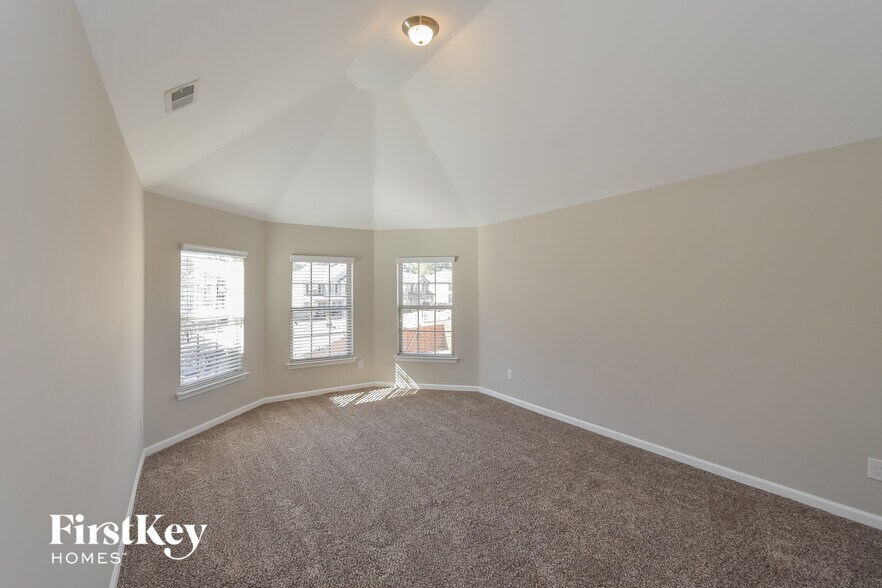 Building Photo - 6709 Oak Hill Pl