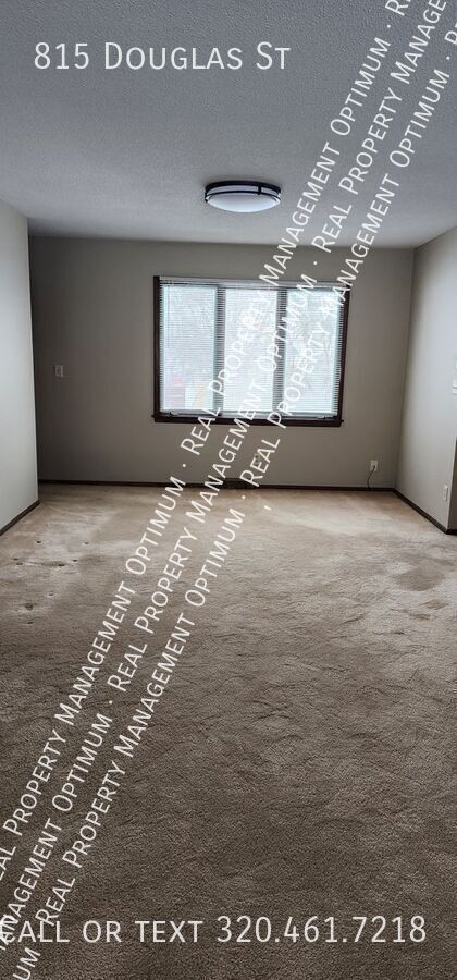 Building Photo - 815 Douglas St