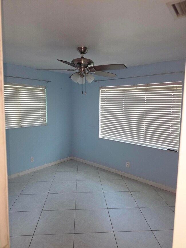 Building Photo - 4717 NW 58th St