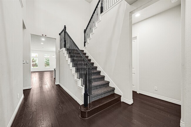 Building Photo - 5231 Pickford Grove Ln