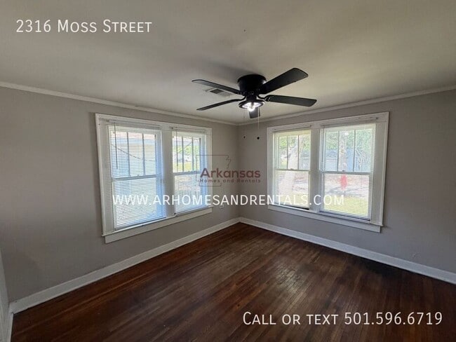 Building Photo - 2316 Moss St
