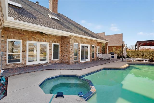 Building Photo - 2648 Brookside Dr