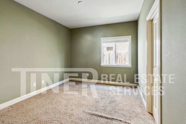 Building Photo - 5967 Radmere Dr