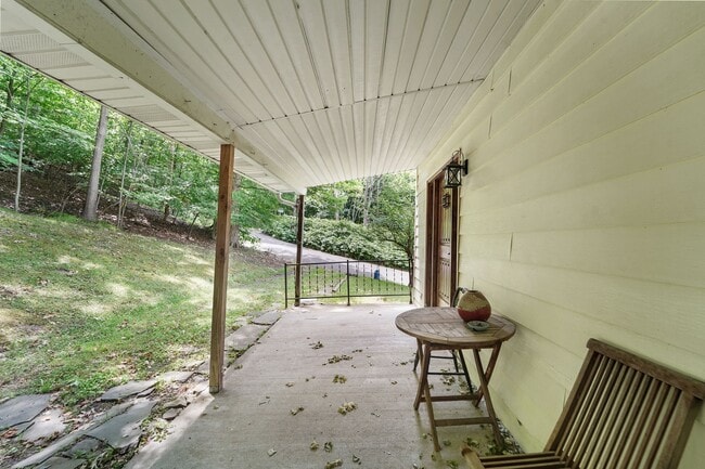 Building Photo - 40 Grand St