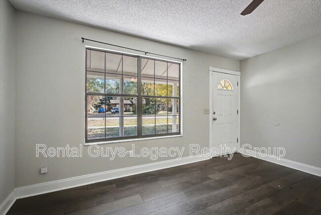 Building Photo - 2120 Blair Rd