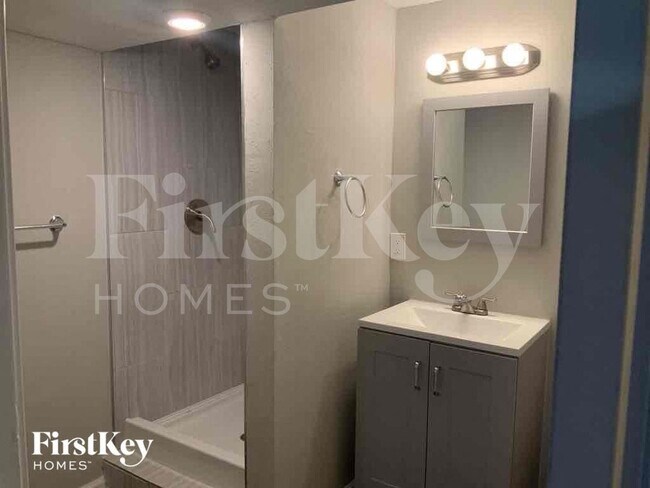 Building Photo - 2412 Bridger Dr