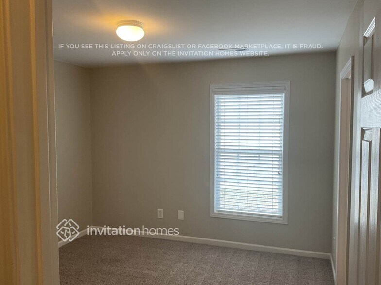 Building Photo - 2819 Merrion Park Ln NE