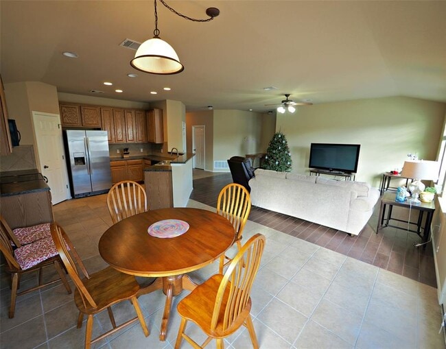 Building Photo - 7800 Little Deer Trail