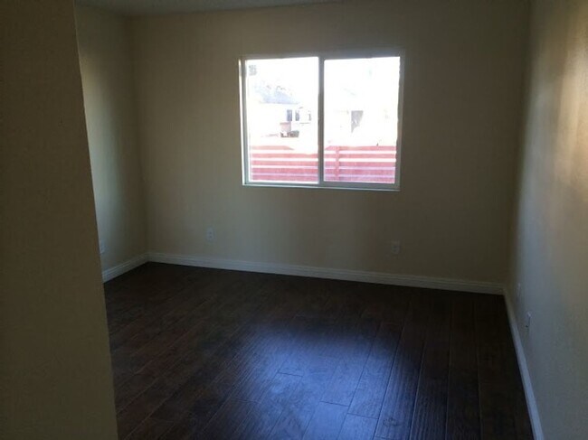 Building Photo - 3778-3780 S La Salle Ave