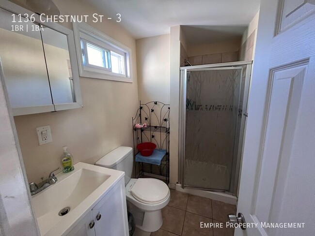 Building Photo - Available January 1st! 1 Bedroom/ 1 Bathro...