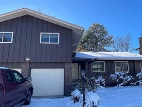 Building Photo - 2833 S Depew St