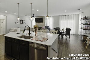 Building Photo - 217 Landmark Cove
