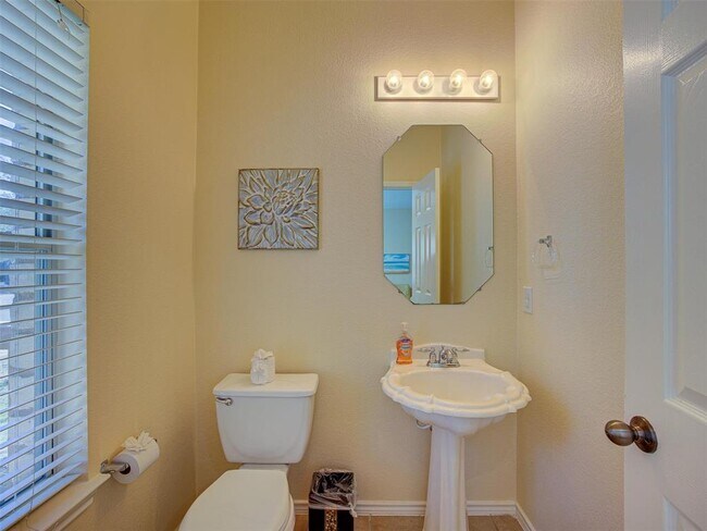 Building Photo - 120 Gila Cliff Dr